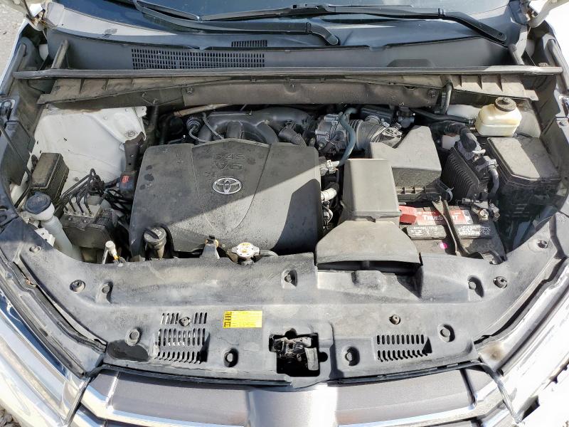 Photo 12 from auction – 2018 TOYOTA HIGHLANDER with VIN 5TDYZRFH9JS273463