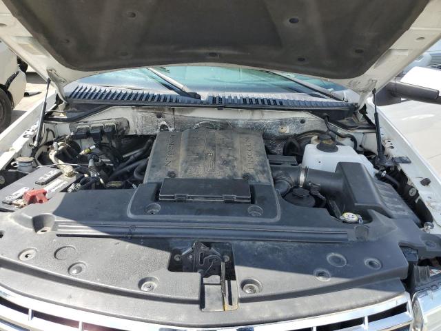 Photo 12 from auction – 2011 LINCOLN NAVIGATOR with VIN 5LMJJ2H56BEJ01989