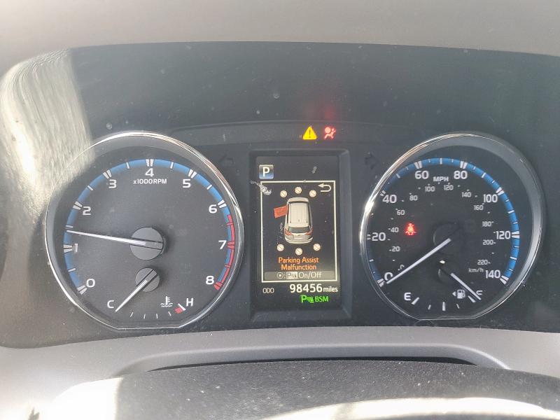 Photo 9 from auction – 2018 TOYOTA RAV4 LIMIT with VIN 2T3YFREVXJW522237