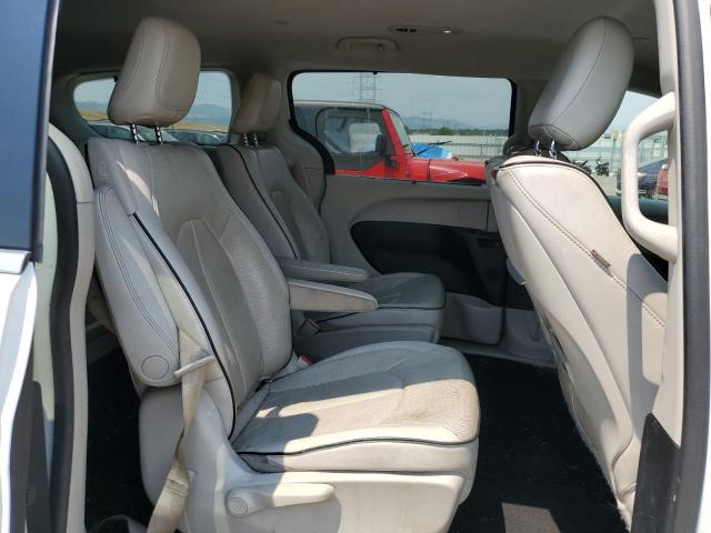Photo 11 from auction – 2018 CHRYSLER PACIFICA H with VIN 2C4RC1N74JR144894