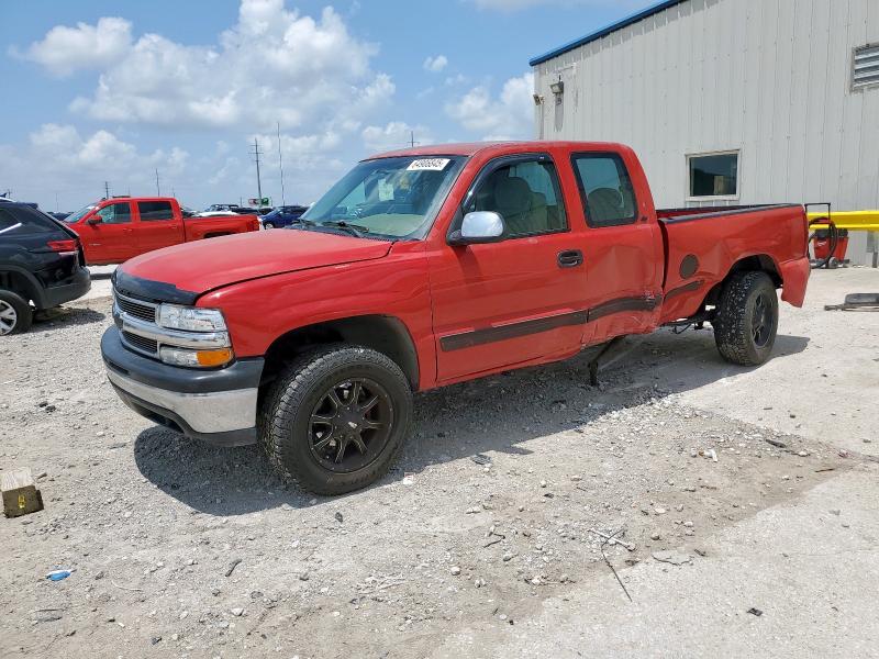 CHEVROLET SILVERADO 2002 with VIN 2GCEC19T321386372 - Photo from auction