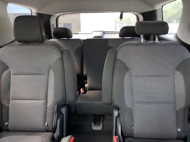 Photo 10 from auction – 2018 CHEVROLET TRAVERSE with VIN 1GNERGKW2JJ187055