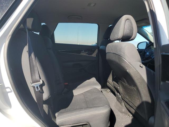 Photo 11 from auction – 2016 KIA SORENTO with VIN 5XYPG4A34GG074696