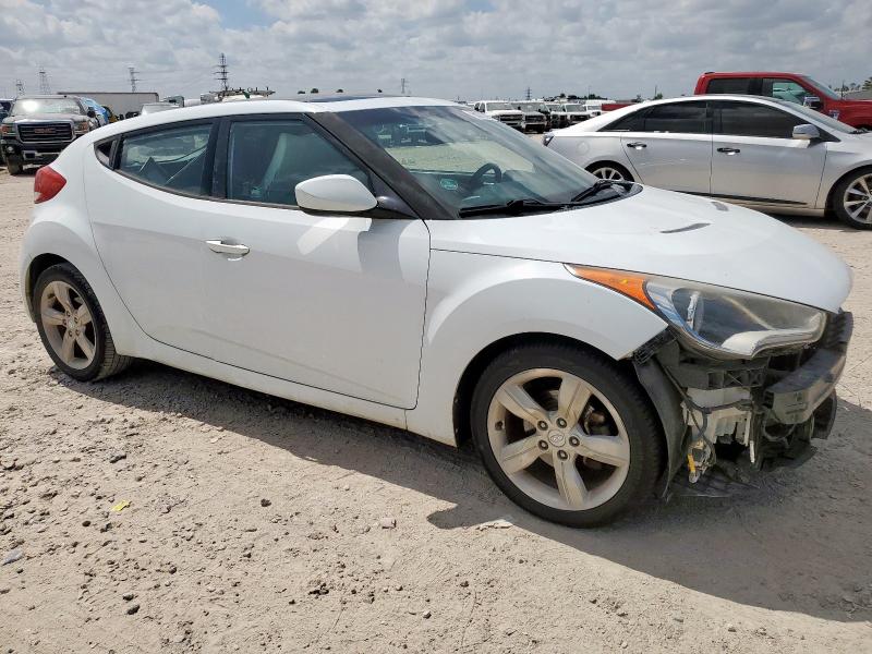Photo 4 from auction – 2014 HYUNDAI VELOSTER with VIN KMHTC6ADXEU211016