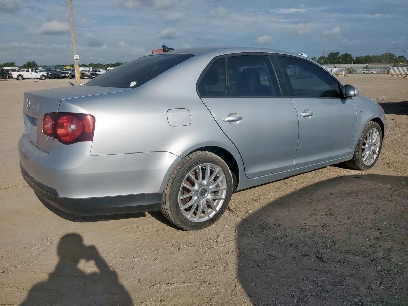 Photo 3 from auction – 2009 VOLKSWAGEN JETTA WOLF with VIN 3VWRA71K59M052728