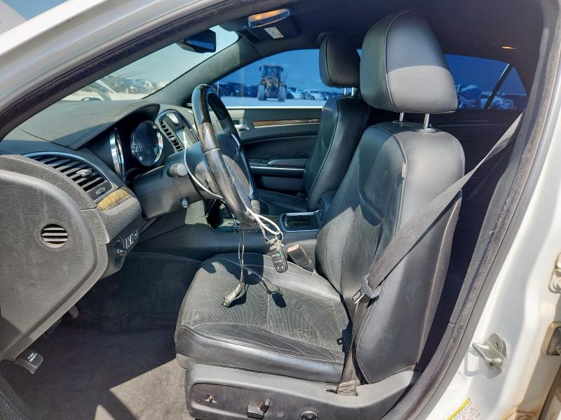Photo 7 from auction – 2012 CHRYSLER 300C with VIN 2C3CCAET7CH250501