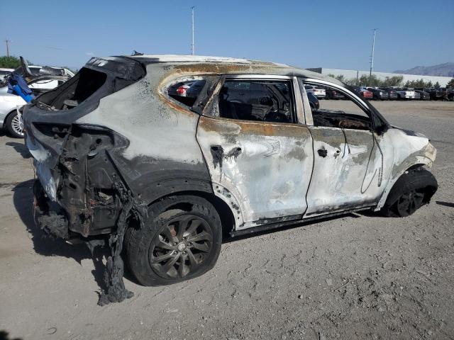 Photo 3 from auction – 2018 HYUNDAI TUCSON SE with VIN KM8J2CA48JU710951