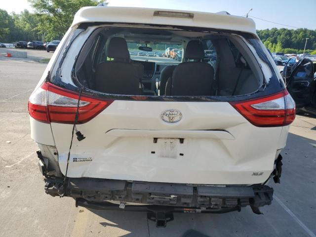 Photo 6 from auction – 2015 TOYOTA SIENNA XLE with VIN 5TDYK3DC6FS683508
