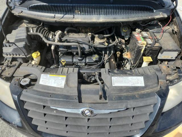 Photo 12 from auction – 2005 CHRYSLER TOWN & COU with VIN 1C4GP45R05B102273