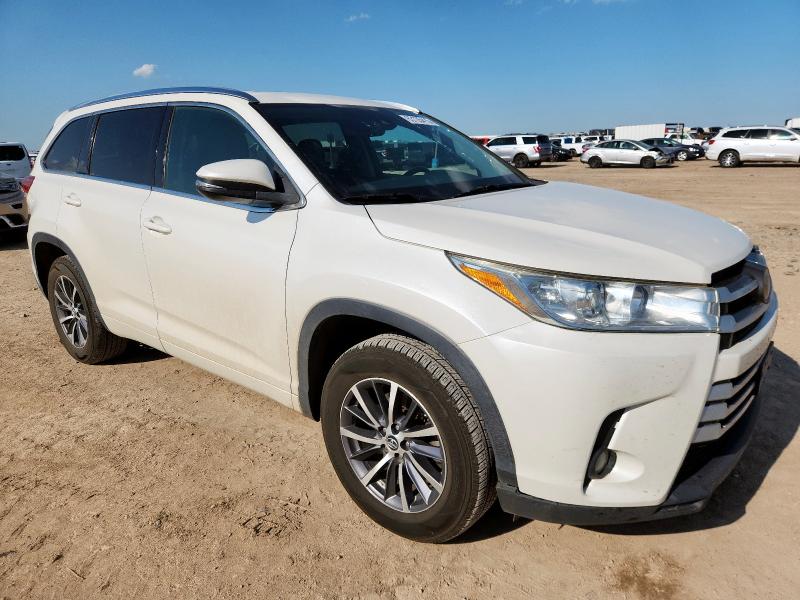 Photo 4 from auction – 2018 TOYOTA HIGHLANDER with VIN 5TDKZRFH0JS546957