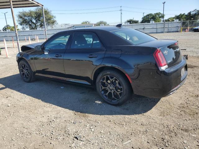 Photo 2 from auction – 2019 CHRYSLER 300 TOURIN with VIN 2C3CCARG9KH634520