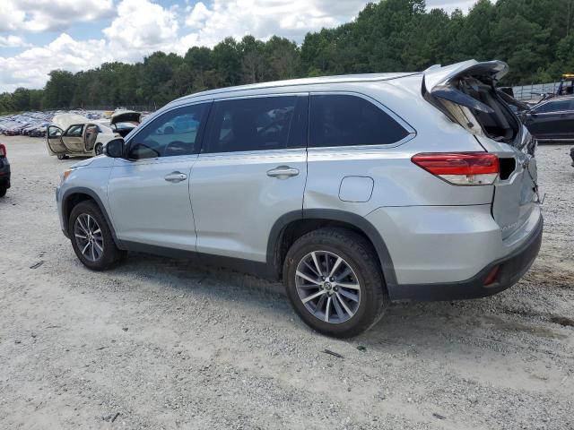 Photo 2 from auction – 2019 TOYOTA HIGHLANDER with VIN 5TDKZRFH0KS566109