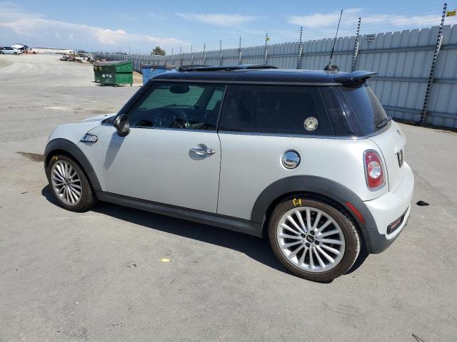 Photo 2 from auction – 2011 MINI COOPER S with VIN WMWSV3C57BTY15152