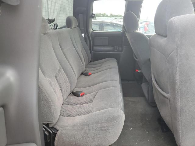 Photo 10 from auction – 2004 CHEVROLET SILVERADO with VIN 2GCEK19V241167488