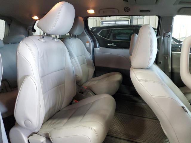 Photo 11 from auction – 2017 TOYOTA SIENNA XLE with VIN 5TDDZ3DC9HS187728