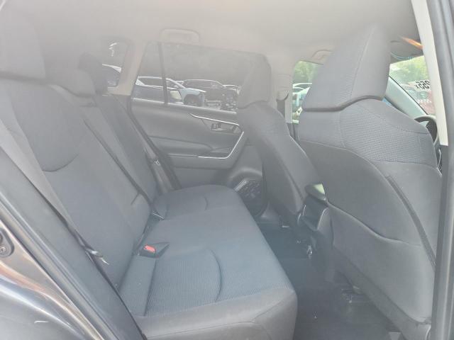 Photo 11 from auction – 2019 TOYOTA RAV4 LE with VIN JTMF1RFV0KD013101