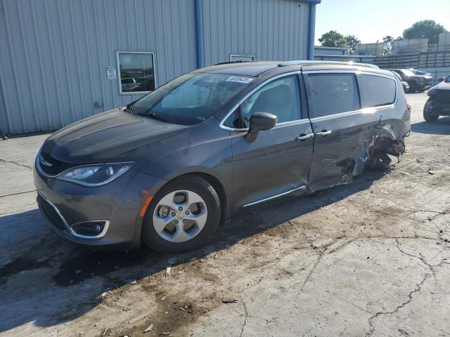 CHRYSLER PACIFICA T 2017 with VIN 2C4RC1EG2HR541739 - Photo from auction