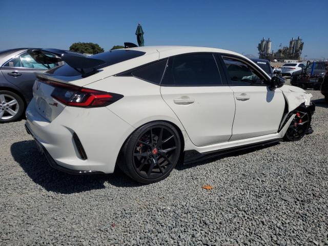 Photo 3 from auction – 2024 HONDA CIVIC TYPE with VIN JHMFL5G47RX000992