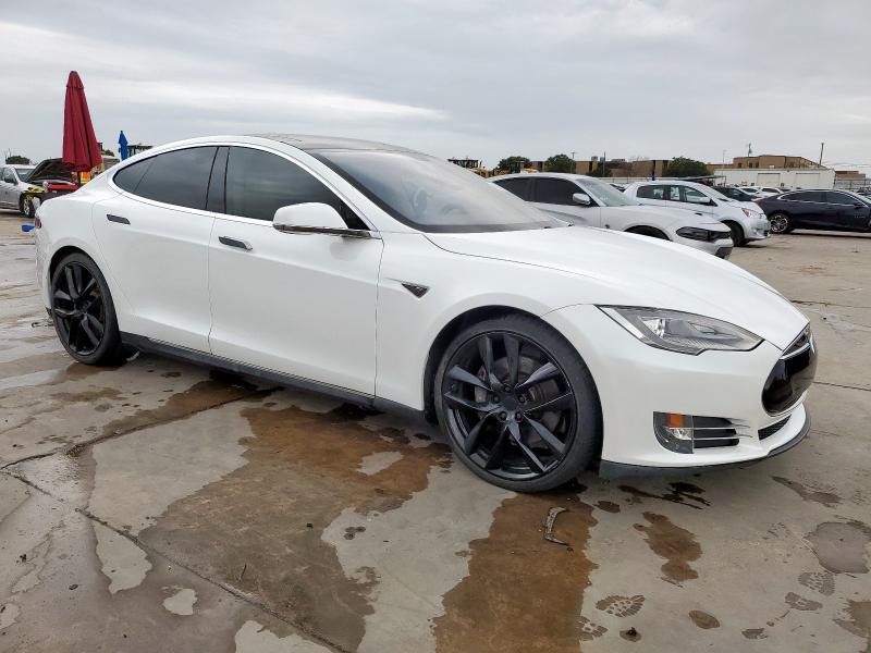 Photo 4 from auction – 2013 TESLA MODEL S with VIN 5YJSA1DP8DFP05283