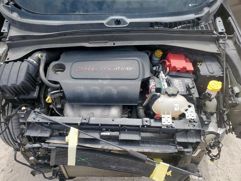 Photo 12 from auction – 2018 JEEP RENEGADE T with VIN ZACCJBCB6JPH98938