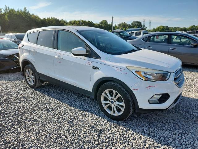 Photo 4 from auction – 2017 FORD ESCAPE SE with VIN 1FMCU0GD8HUC23610