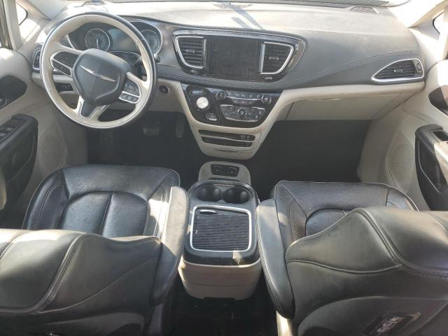 Photo 8 from auction – 2017 CHRYSLER PACIFICA L with VIN 2C4RC1GG1HR771902