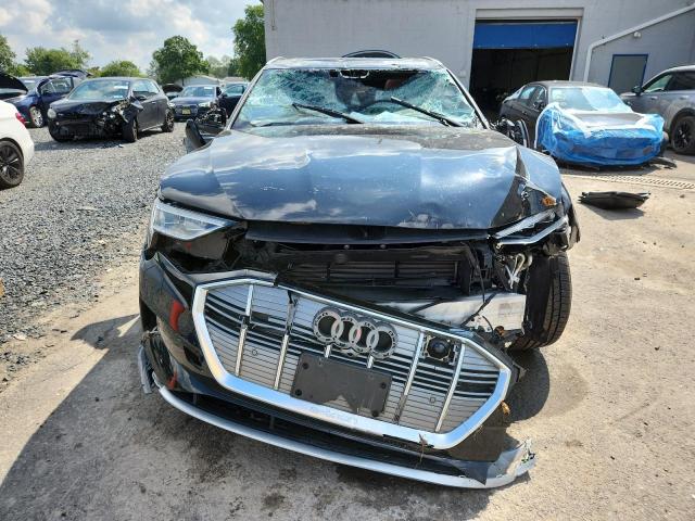 Photo 5 from auction – 2019 AUDI E-TRON PRE with VIN WA1LAAGE2KB009902