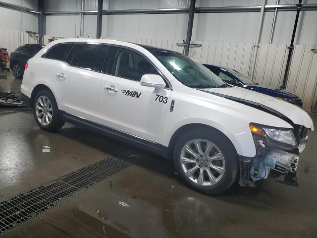 Photo 4 from auction – 2018 LINCOLN MKT with VIN 2LMHJ5AT0JBL02491