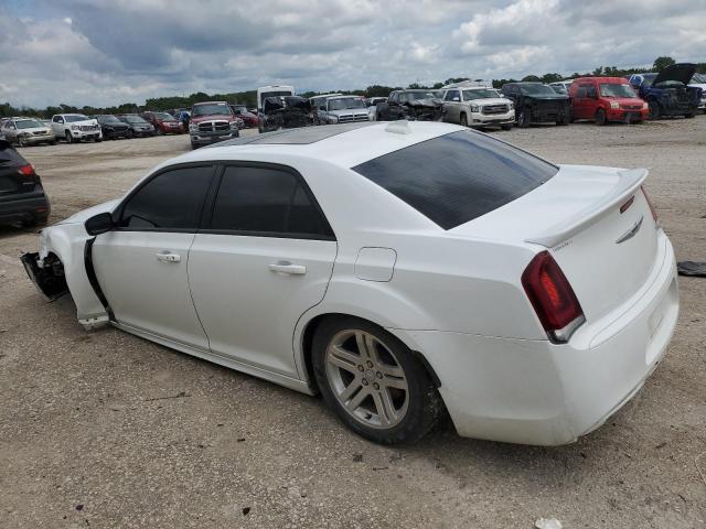 Photo 2 from auction – 2020 CHRYSLER 300 S with VIN 2C3CCABT7LH220497