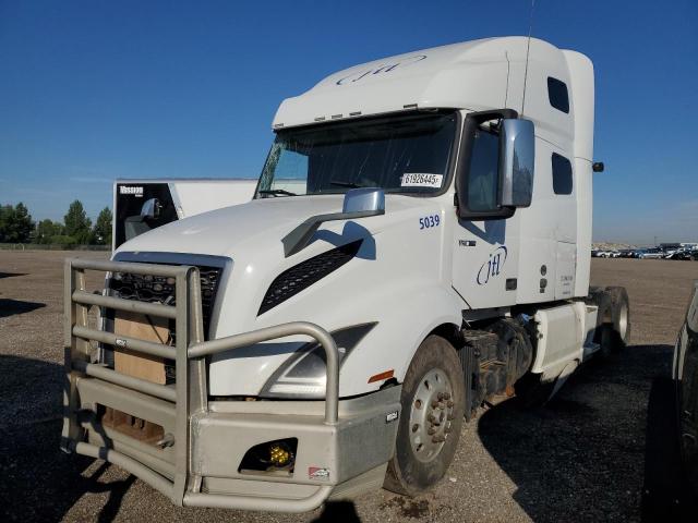 Photo 2 from auction – 2019 VOLVO VN with VIN 4V4NC9EH6KN899473