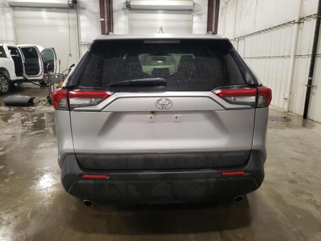 Photo 6 from auction – 2019 TOYOTA RAV4 LE with VIN JTMF1RFV2KD502230