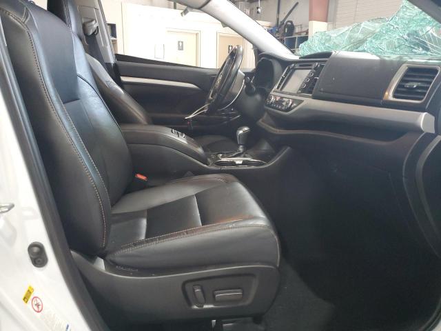 Photo 7 from auction – 2019 TOYOTA HIGHLANDER with VIN 5TDJZRFH8KS597507
