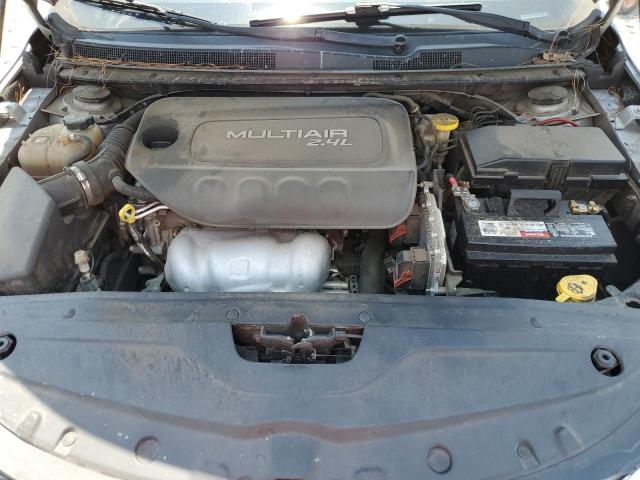 Photo 11 from auction – 2015 CHRYSLER 200 LIMITE with VIN 1C3CCCAB2FN692154