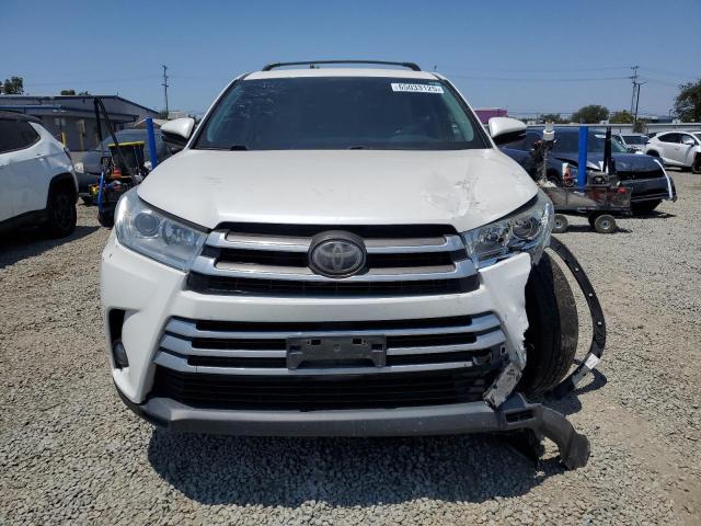 Photo 5 from auction – 2018 TOYOTA HIGHLANDER with VIN 5TDBZRFH2JS861064