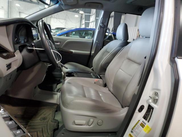 Photo 7 from auction – 2017 TOYOTA SIENNA XLE with VIN 5TDDZ3DC9HS187728