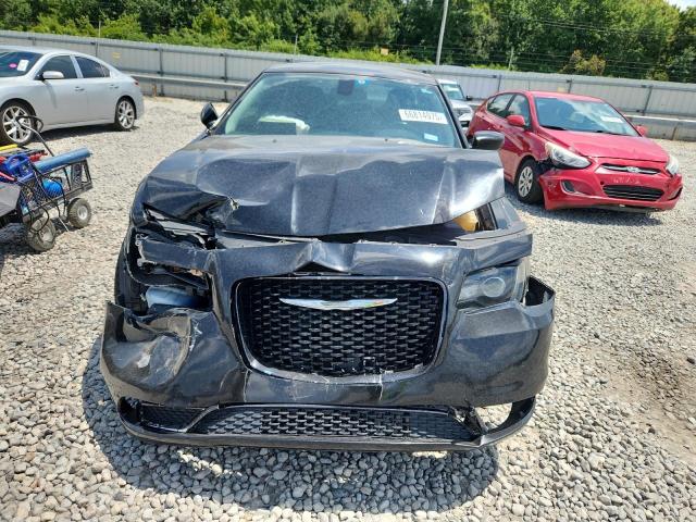 Photo 5 from auction – 2019 CHRYSLER 300 TOURIN with VIN 2C3CCAAG0KH690762
