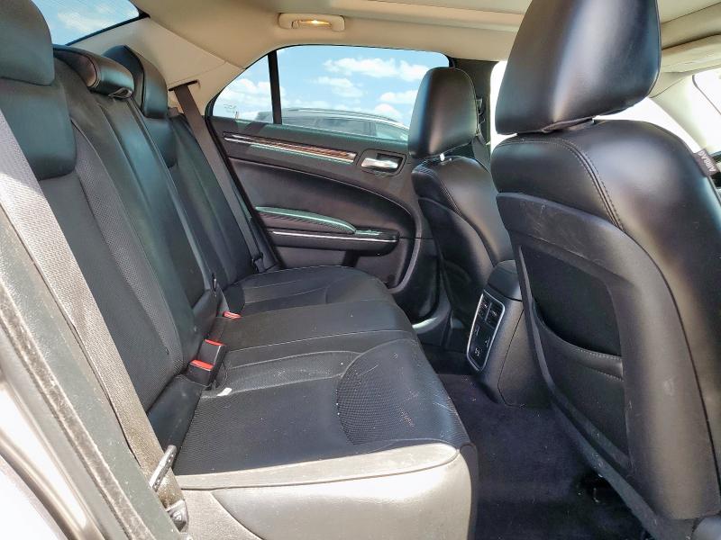 Photo 10 from auction – 2018 CHRYSLER 300 LIMITE with VIN 2C3CCAEG8JH208015