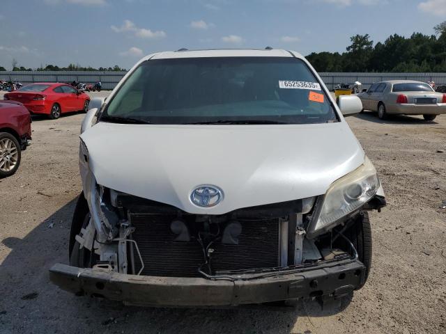Photo 5 from auction – 2015 TOYOTA SIENNA XLE with VIN 5TDYK3DC7FS662487