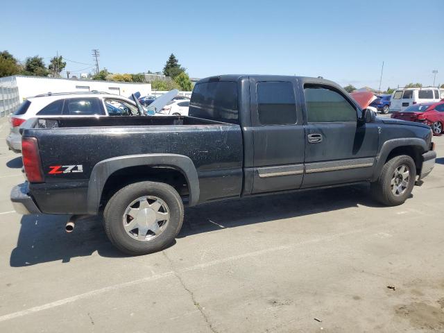 Photo 2 from auction – 2005 CHEVROLET SILVERADO K1500 with VIN 1GCEK19B75E227092