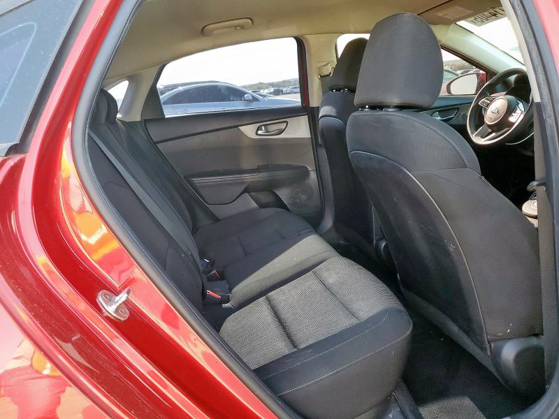 Photo 10 from auction – 2021 KIA FORTE FE with VIN 3KPF24AD7ME337825