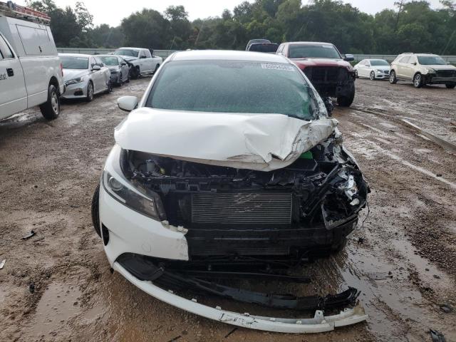 Photo 5 from auction – 2017 KIA FORTE LX with VIN 3KPFK4A76HE010199