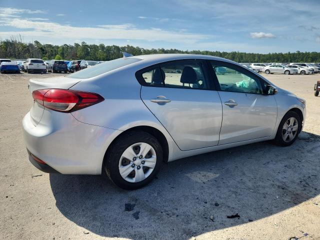Photo 3 from auction – 2018 KIA FORTE LX with VIN 3KPFK4A72JE242000
