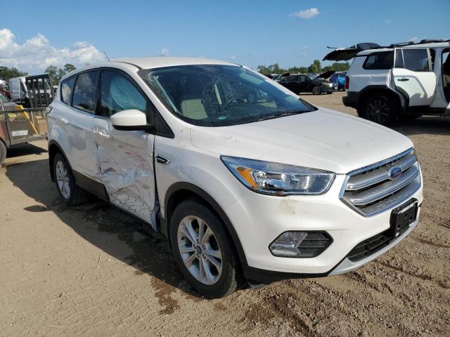 Photo 4 from auction – 2017 FORD ESCAPE SE with VIN 1FMCU0GD8HUB97669