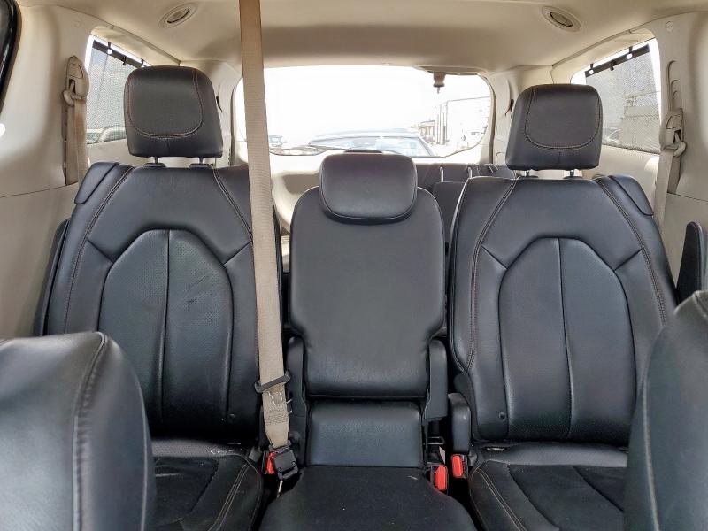 Photo 10 from auction – 2018 CHRYSLER PACIFICA T with VIN 2C4RC1BGXJR351701