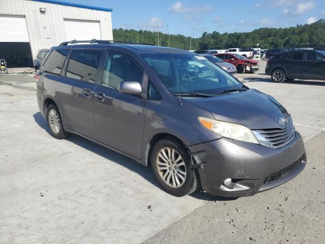 Photo 4 from auction – 2012 TOYOTA SIENNA XLE with VIN 5TDYK3DC7CS220997
