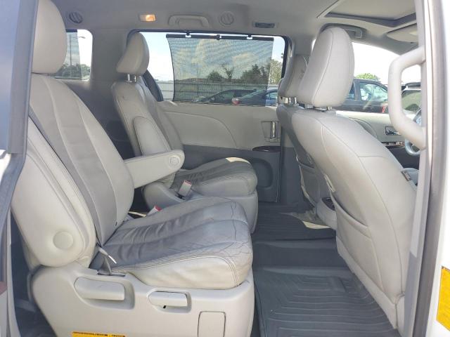 Photo 11 from auction – 2014 TOYOTA SIENNA XLE with VIN 5TDDK3DC5ES090851