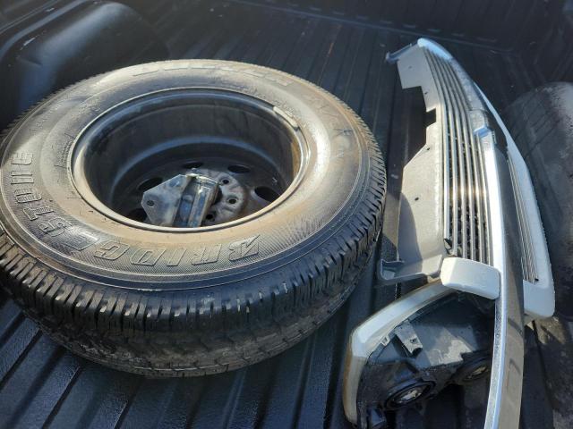 Photo 12 from auction – 2005 CHEVROLET SILVERADO with VIN 1GCEK19B95Z220881