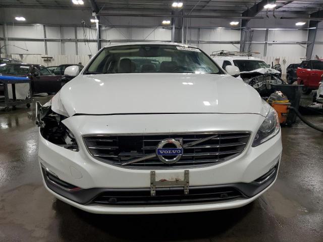 Photo 5 from auction – 2016 VOLVO S60 PREMIE with VIN LYV402FK8GB108711