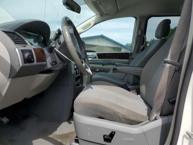 Photo 7 from auction – 2010 CHRYSLER TOWN & COU with VIN 2A4RR5D17AR493920