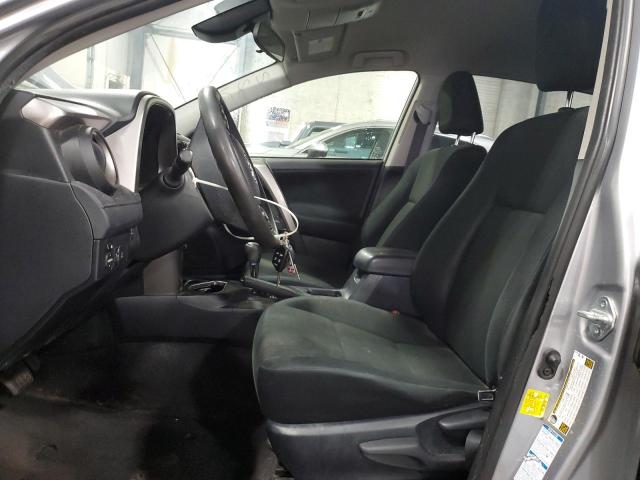 Photo 7 from auction – 2018 TOYOTA RAV4 LE with VIN JTMBFREV0JD253927